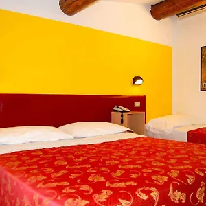 Mantegna Stazione Hotel